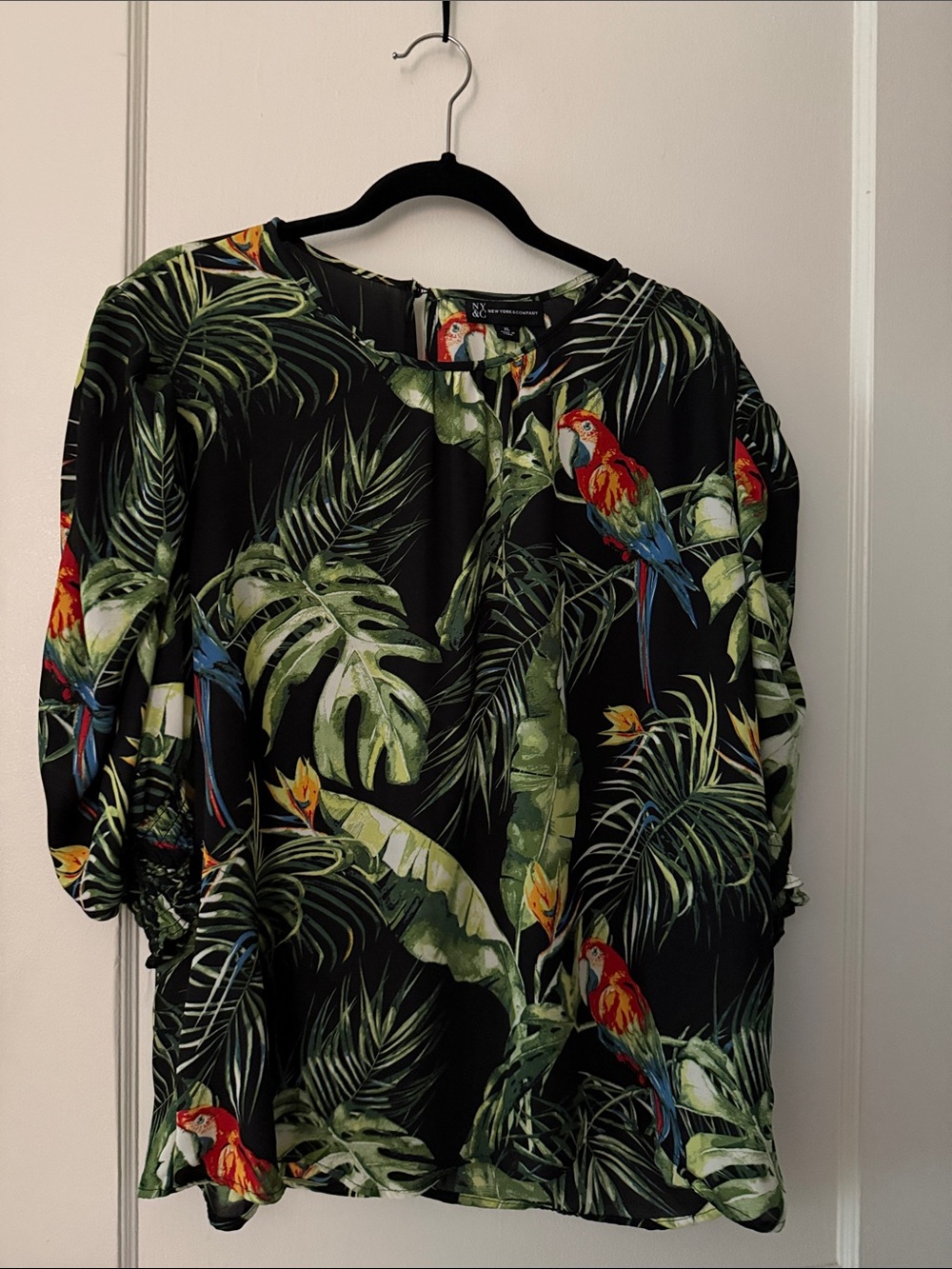 New York & Company Black Tropical Parrot Print Blouse